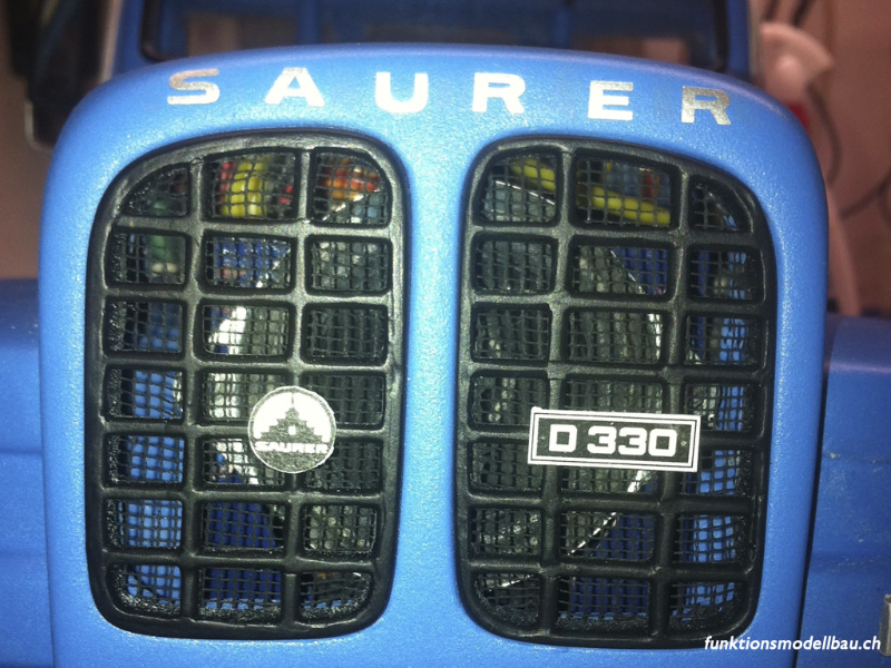 Saurer Schriftzug